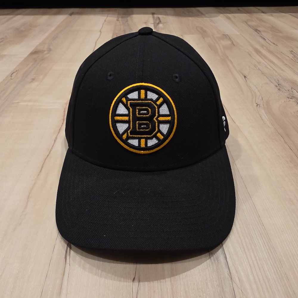 Fanatics NHL Boston Bruins Core Structured Adjustable Hat Black 143A-127A-2GCALR